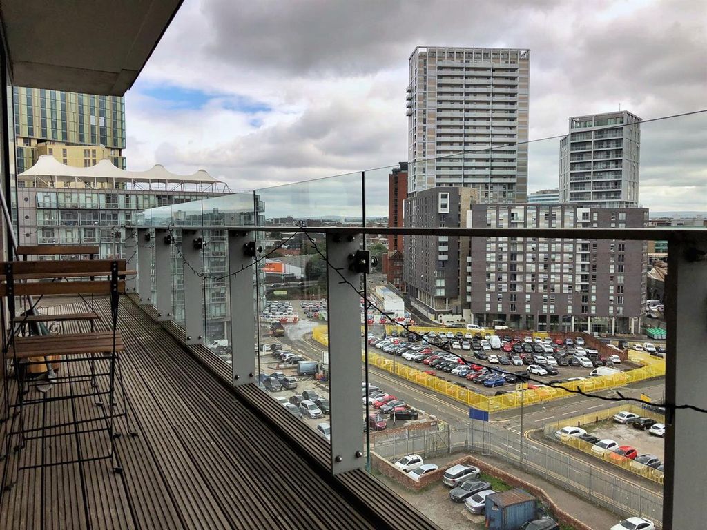 Property photo 3 of 12