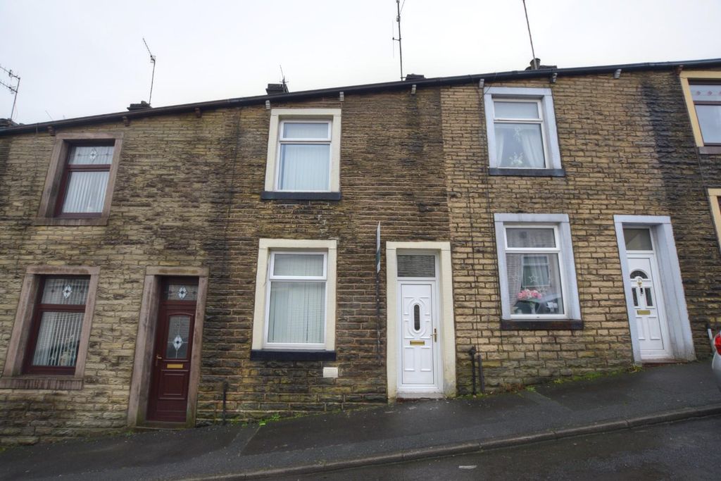 Property photo 3 of 16