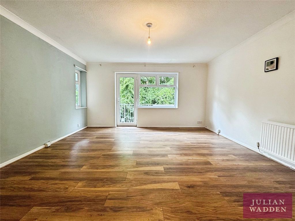 Property photo 3 of 16 Picture No. 24