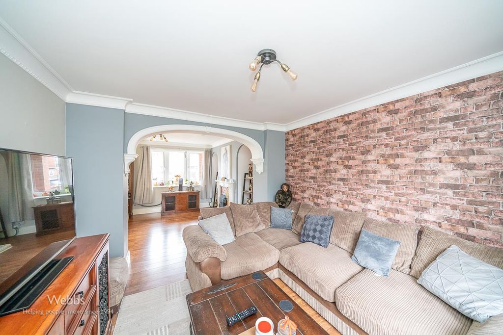 Property photo 3 of 35 Â© Webbs Estate Agents Â© (42 Of 145).Jpg