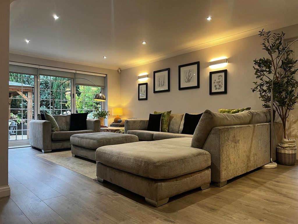 Property photo 3 of 18