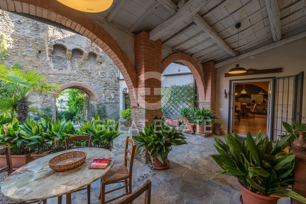 Property photo 1 of 27