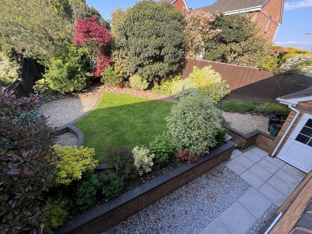 Property photo 3 of 18