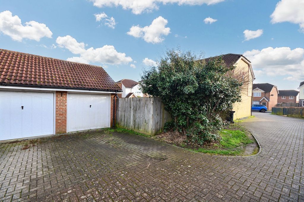Property photo 2 of 11