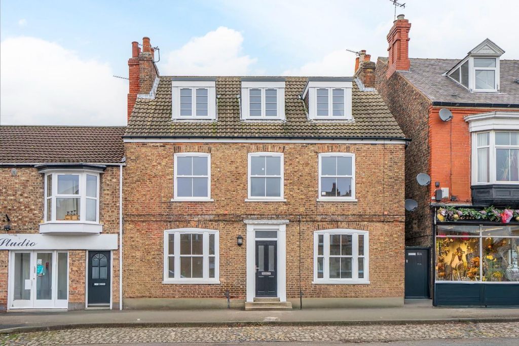 Property photo 1 of 8 Xg5Ntqckakmmbym_H01Gla.Jpg