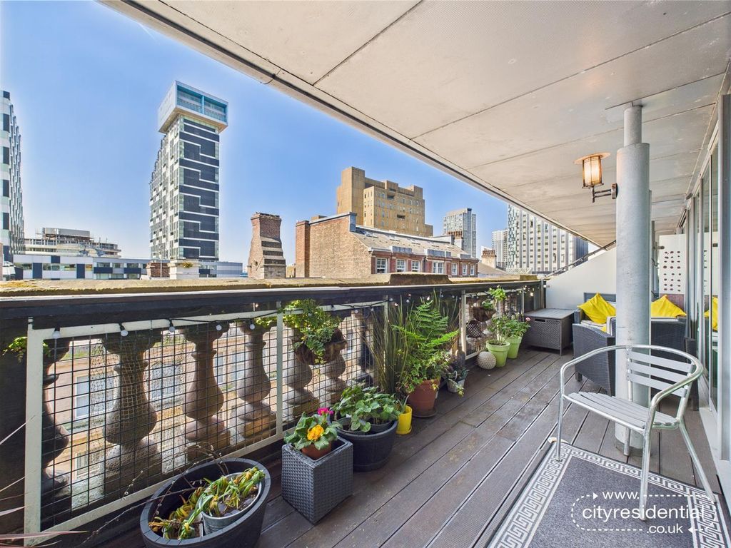 Property photo 3 of 24