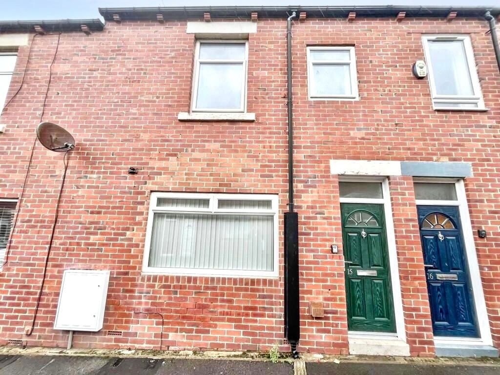 Property photo 1 of 8