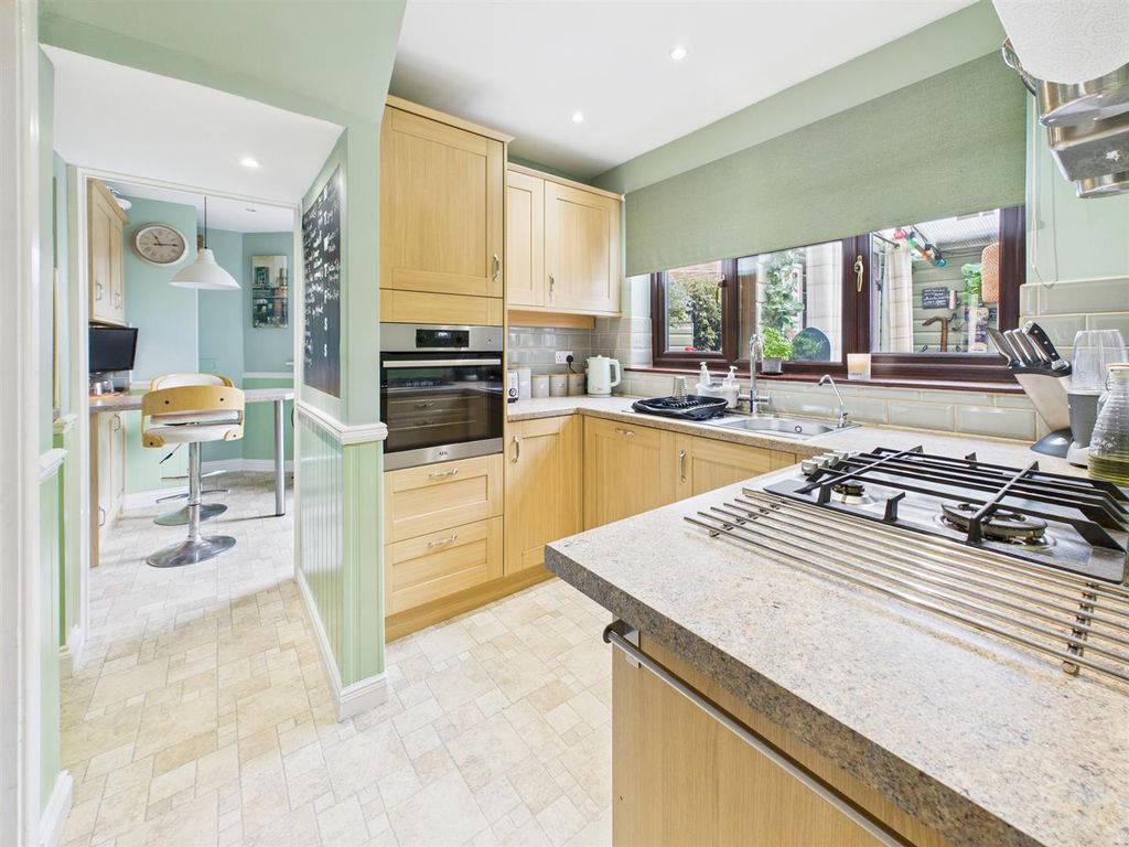 Property photo 2 of 22