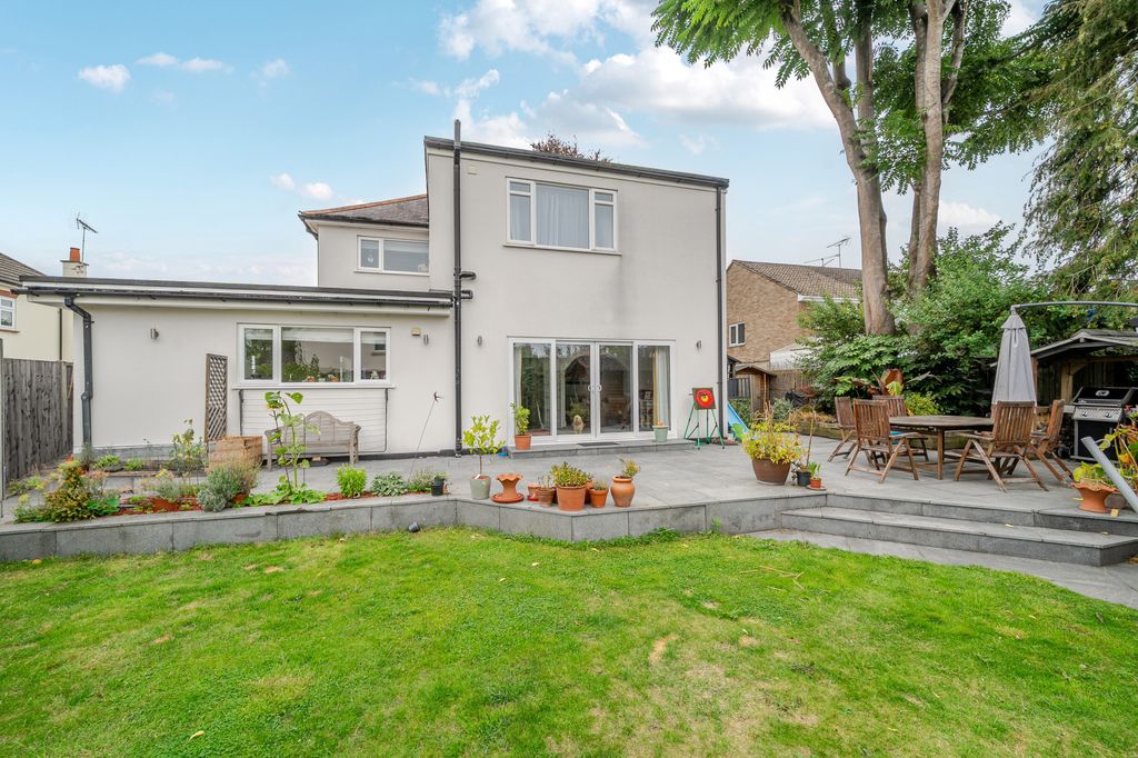 Additional image 19 of 5 bed detached house for saleGravel Road, Farnborough GU14