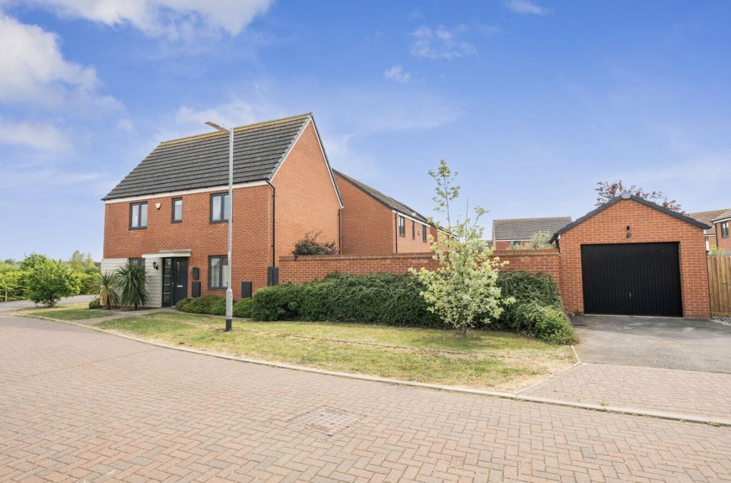 Property photo 1 of 21