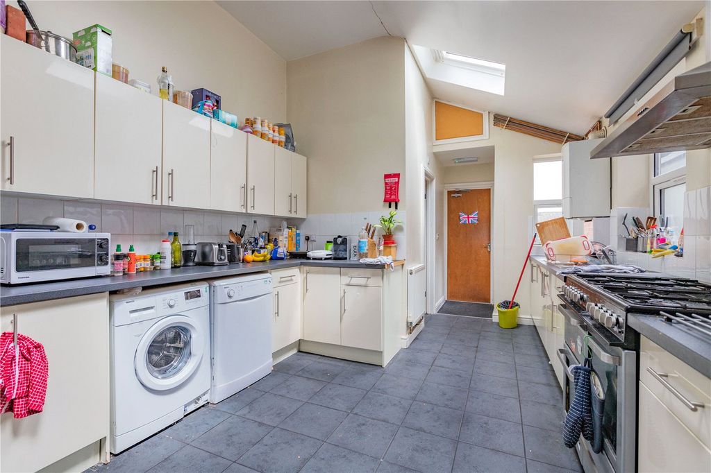 Property photo 2 of 15 Picture No. 08