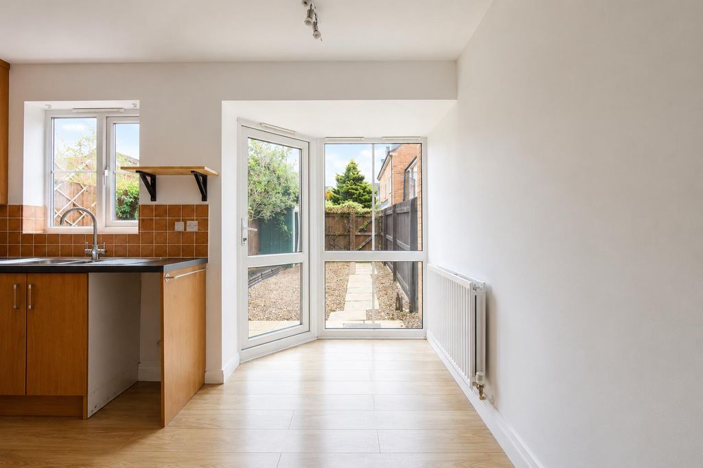 Property photo 3 of 9 Be3Af0dc-91Af-4d1A-8653-0F4E65d189c3.Png