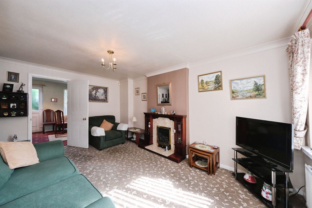 Property photo 3 of 15