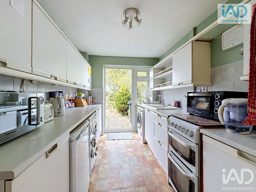 Property photo 3 of 14