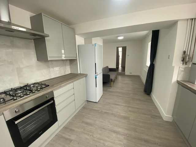 Property photo 2 of 14 Image