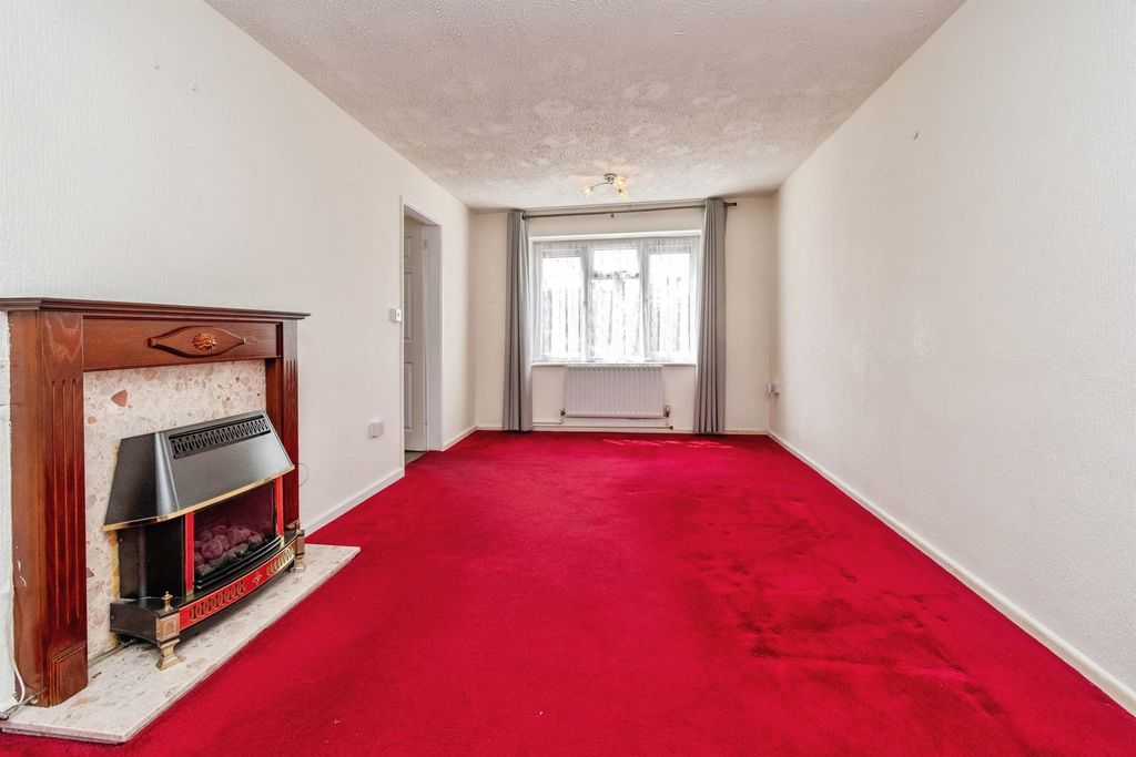 Property photo 3 of 18