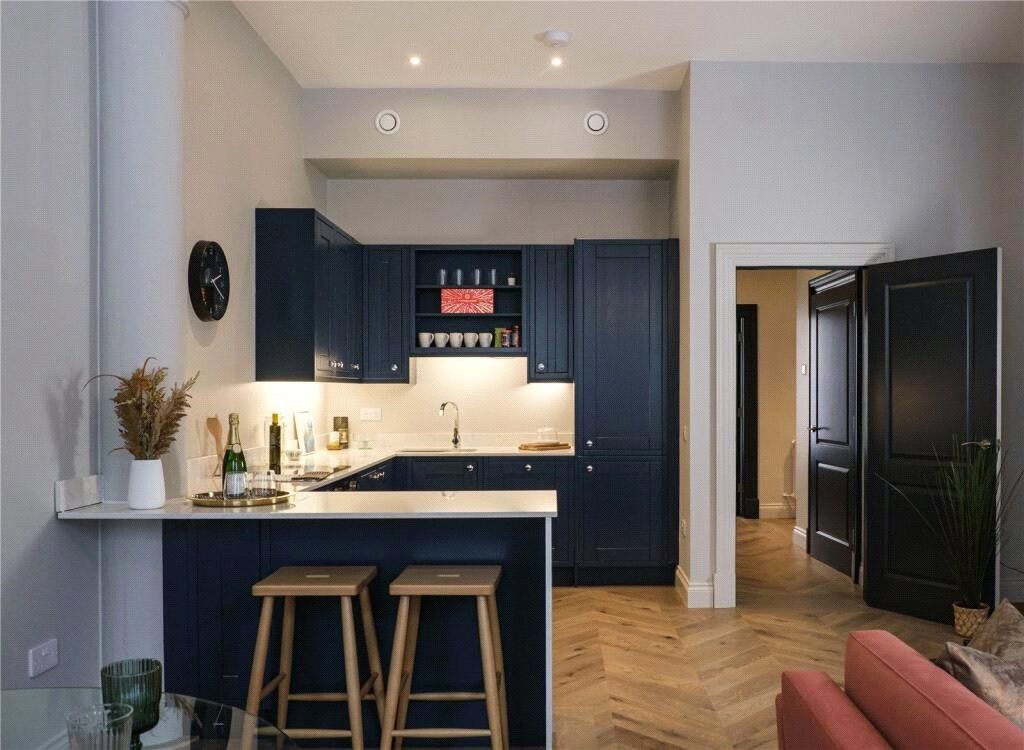 Property photo 3 of 8 Kitchen