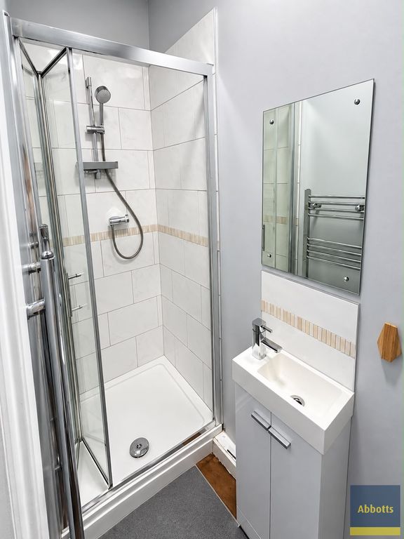 Property photo 2 of 3