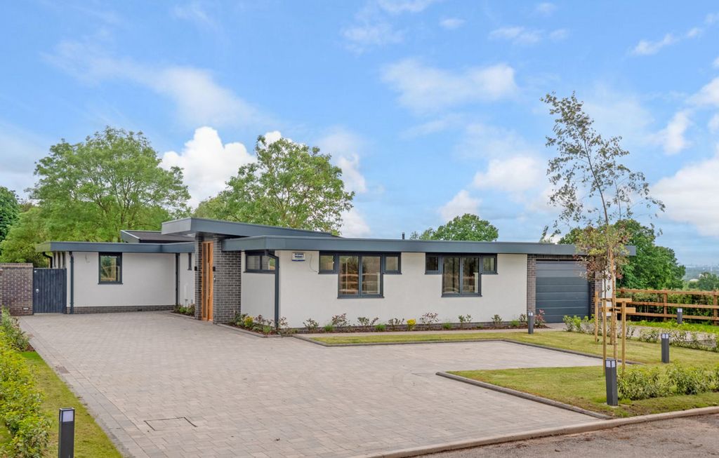 Property photo 1 of 36