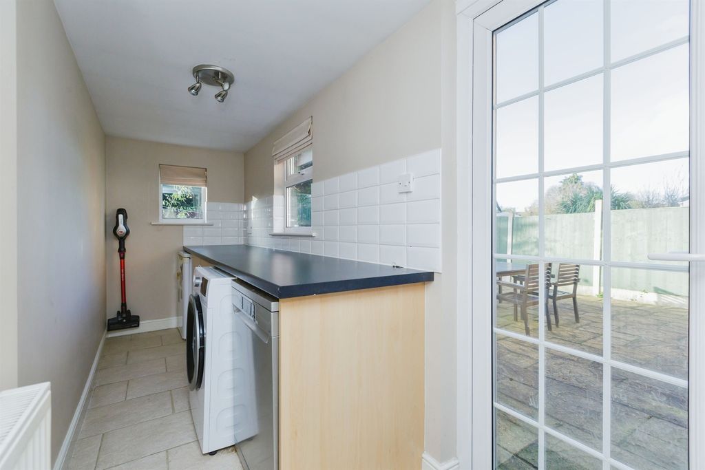 Property photo 2 of 17 Utility Room
