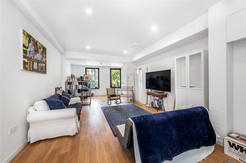 Property photo 1 of 21 Picture No. 03