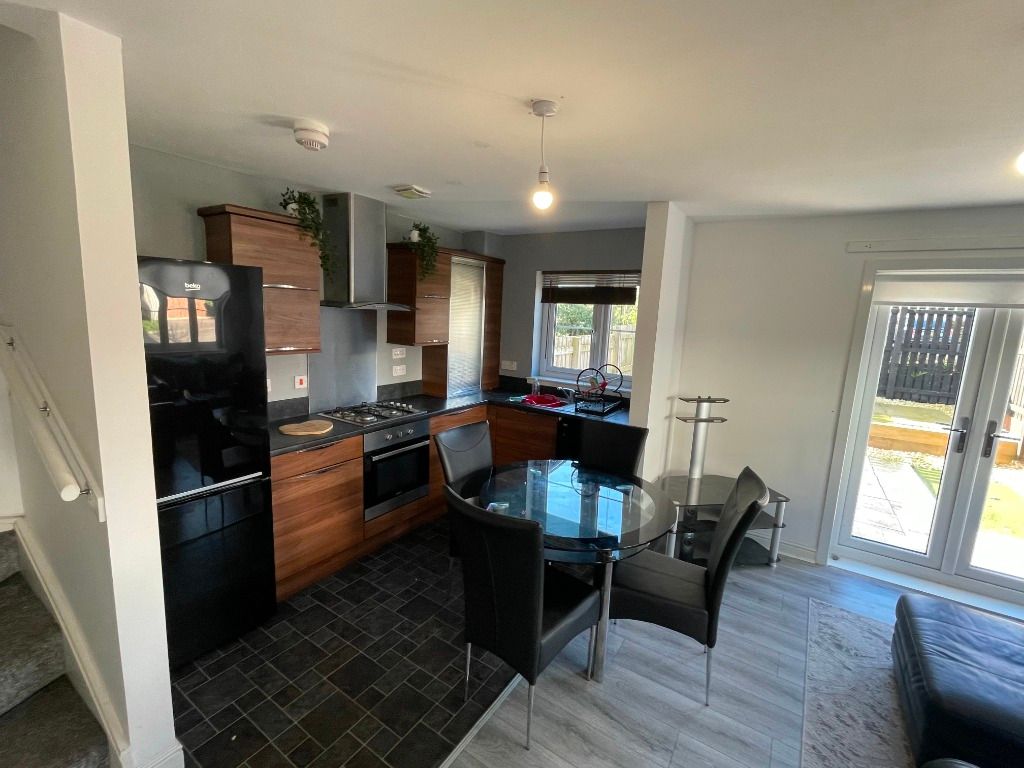 Property photo 3 of 10 Photo 3