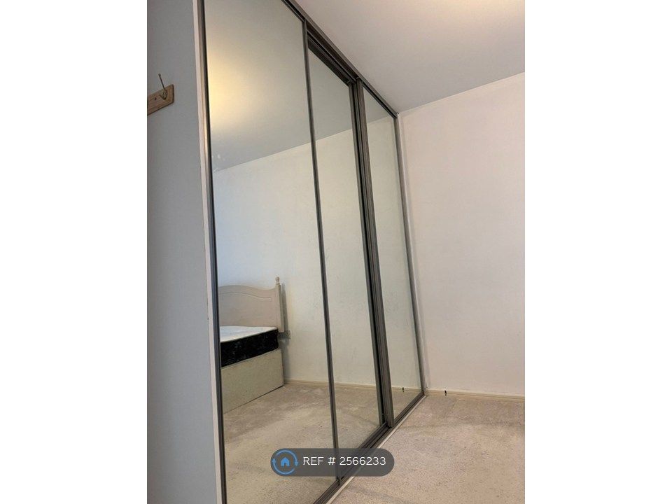 Property photo 3 of 3