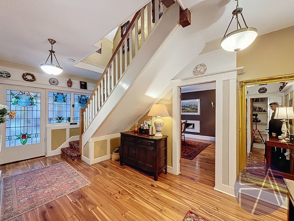 Property photo 3 of 33 4744652