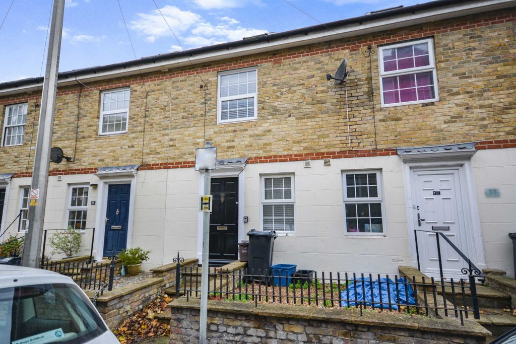 Property photo 1 of 11