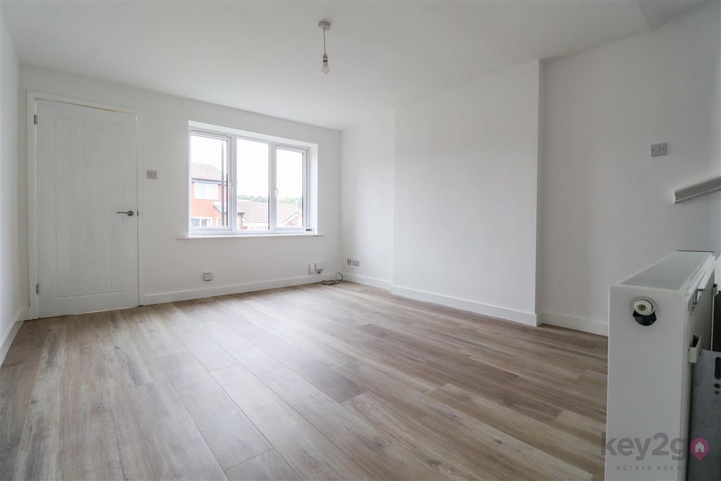 Property photo 3 of 12 Img_5868.Jpg