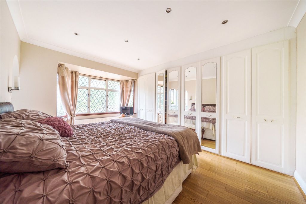 Additional image 9 of 5 bed detached house for saleWalton On Thames, Surrey KT12