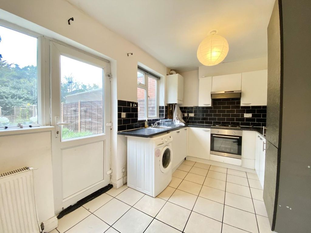 Property photo 2 of 12 Thumbnail_Img_5149.Jpg