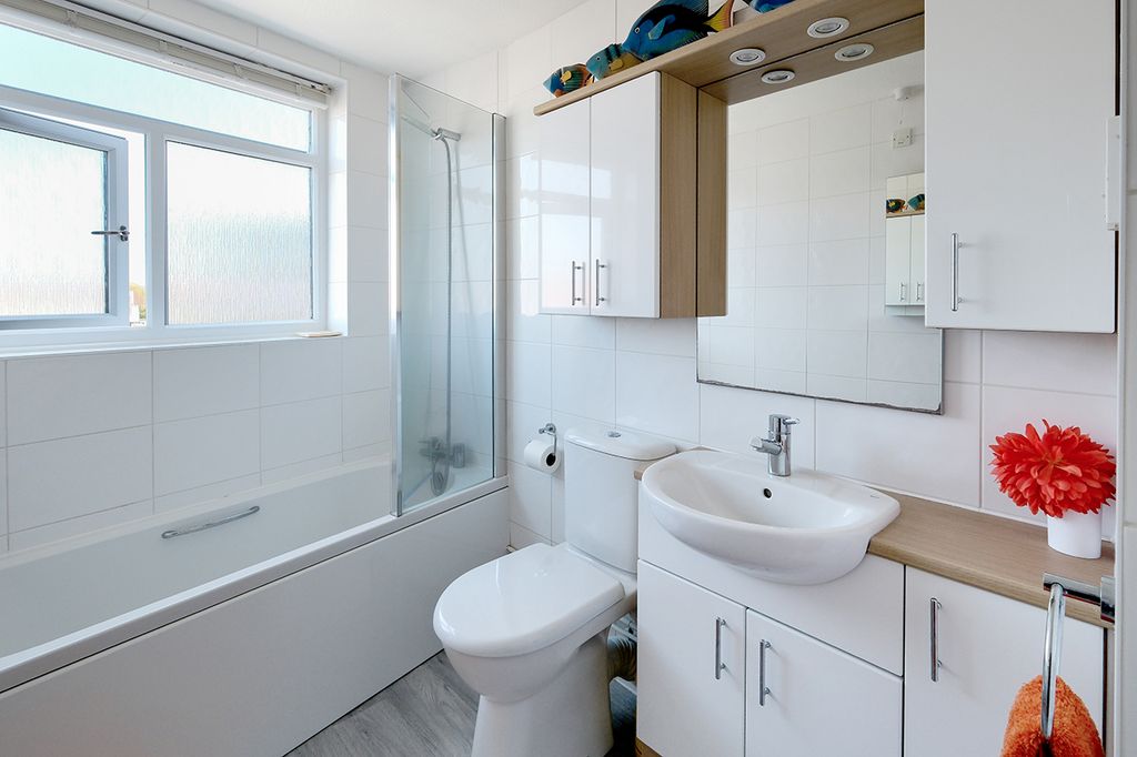 Additional image 6 of 2 bed flat for saleNyewood Lane, Aldwick, Bognor Regis, West Sussex PO21