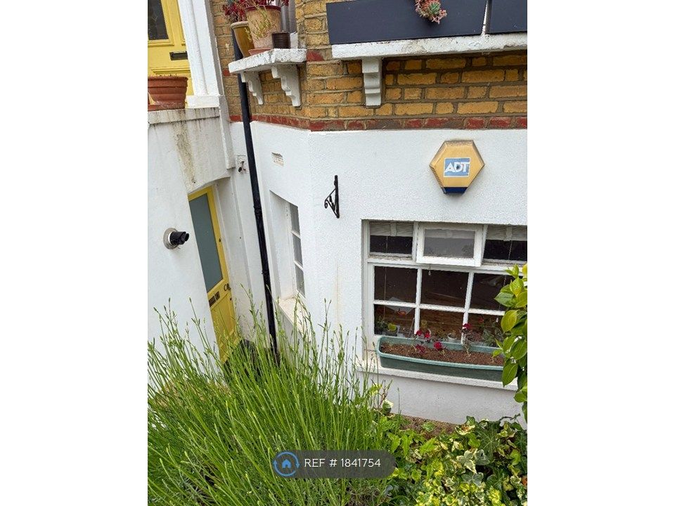 Property photo 2 of 25 Private Entrance