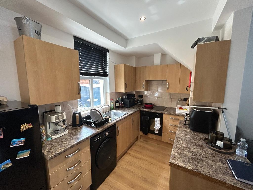 Additional image 9 of 21 bed flat for saleBroad Green, Wellingborough, Northamptonshire NN8