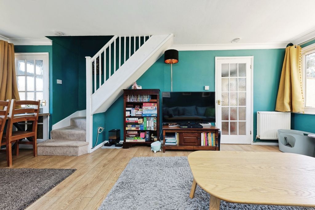 Property photo 2 of 16 Pbox-Img.Jpg
