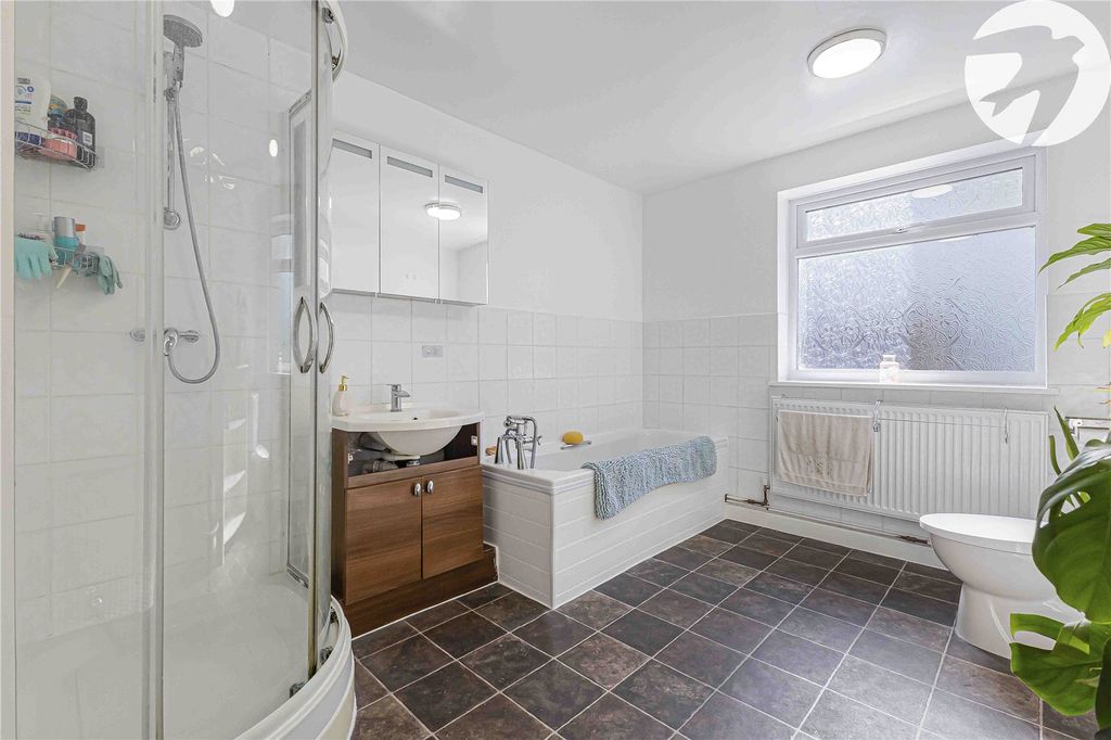 Property photo 3 of 18 Picture No. 13