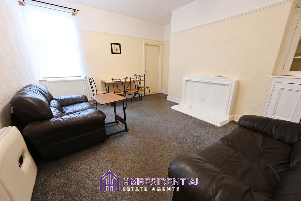 Property photo 2 of 6 Gallery