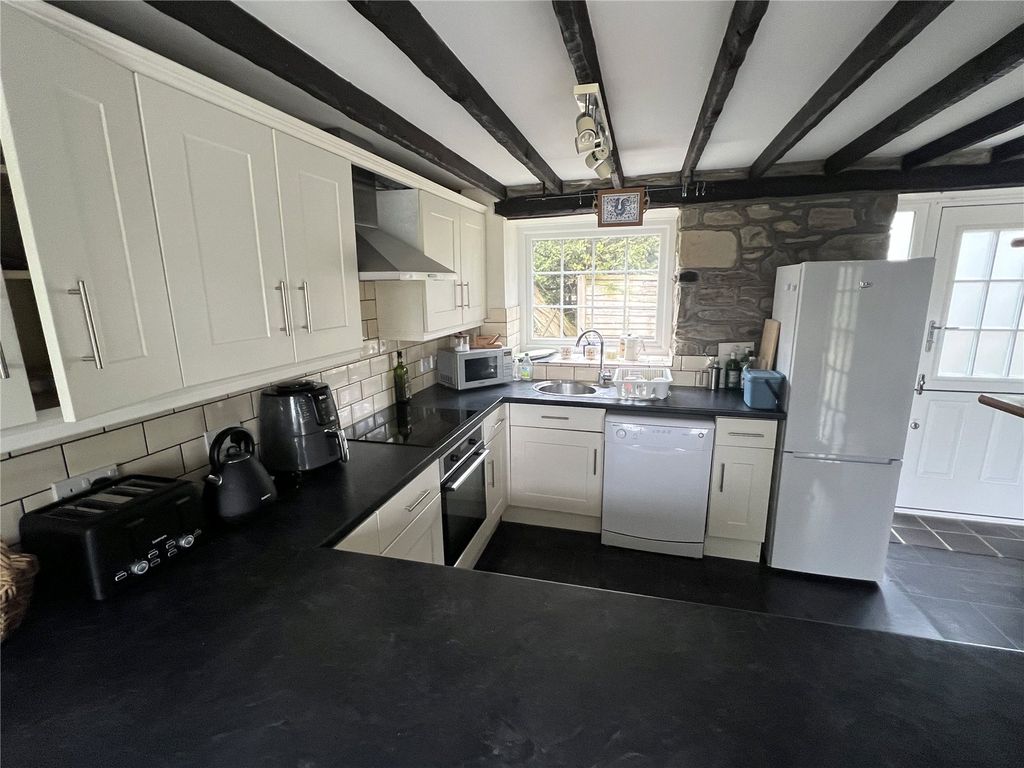 Property photo 2 of 22 Picture No. 03