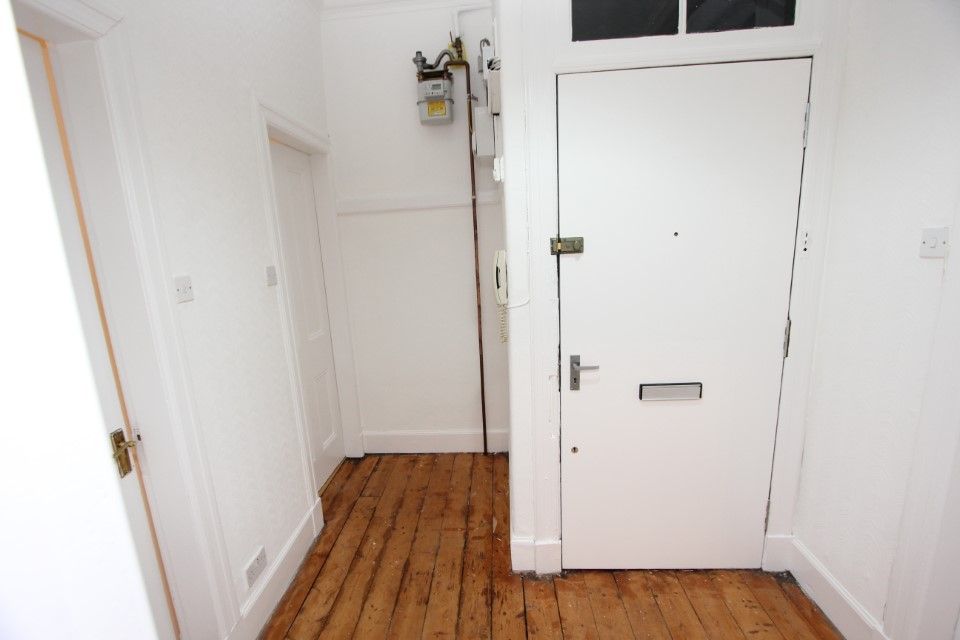 Property photo 3 of 12 Hallway