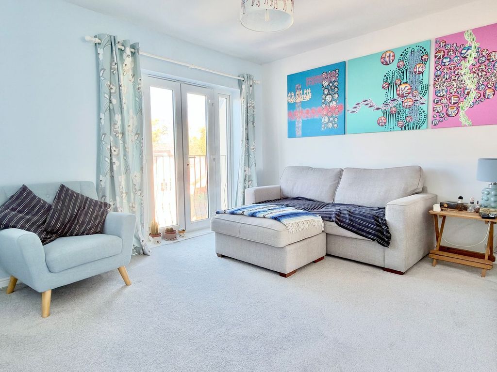 Property photo 3 of 11