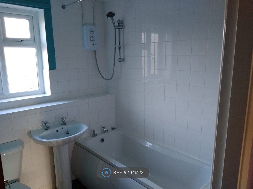 Property photo 2 of 5 Bathroom
