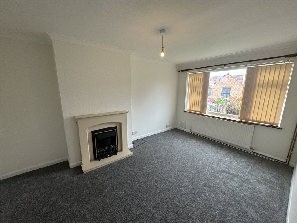 Property photo 2 of 12 Picture No. 14