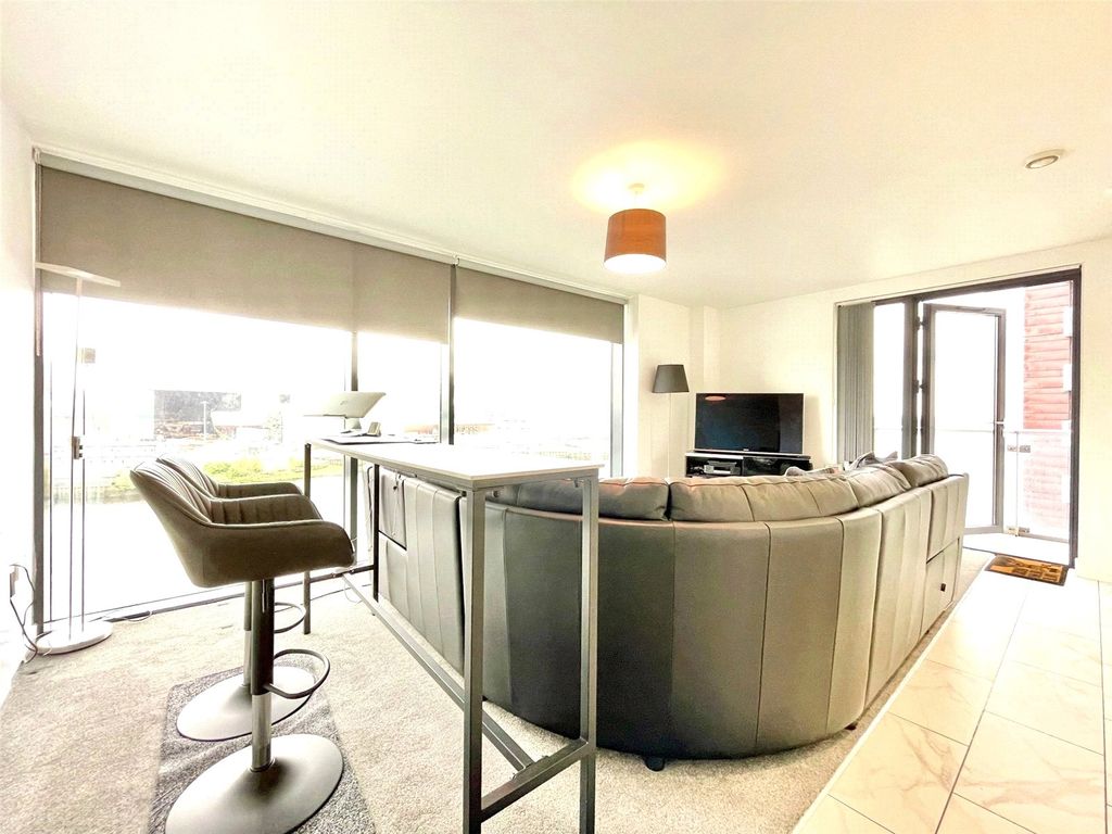 Property photo 3 of 18 Picture No. 22