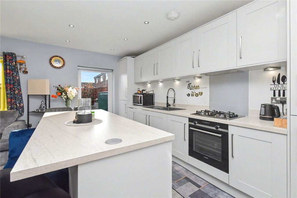 Property photo 3 of 18 Picture 3