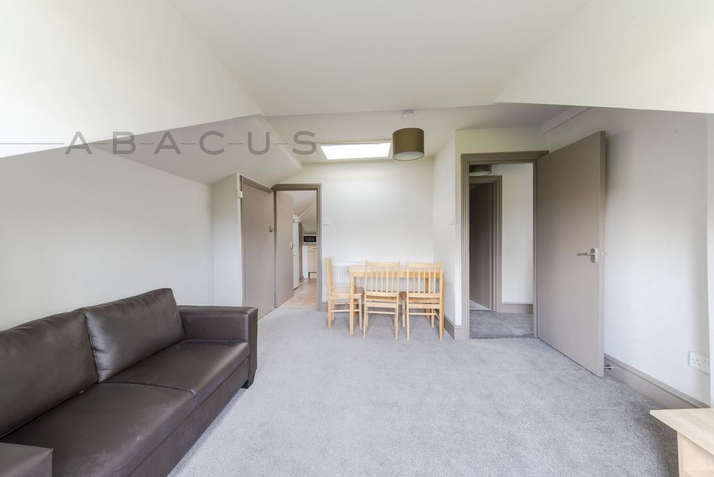 Property photo 2 of 8 Photo 7