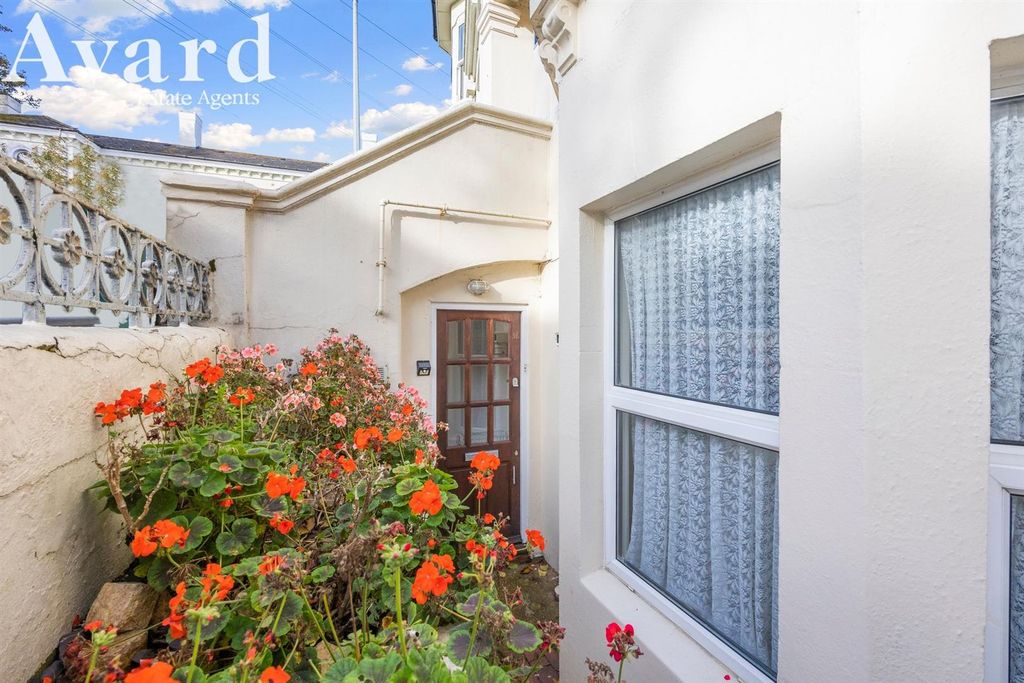 Property photo 2 of 11 8.Jpeg