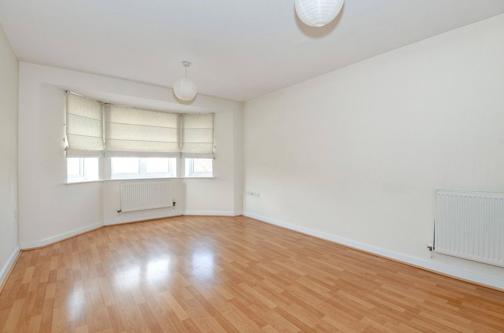 Property photo 3 of 8 Picture 3