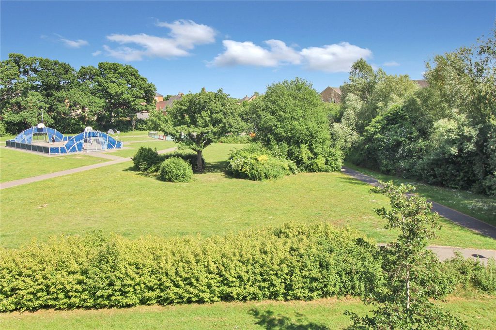 Property photo 2 of 14 Picture No. 22