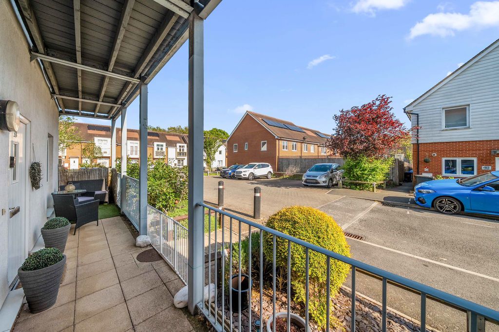 Property photo 3 of 11 Photo 16